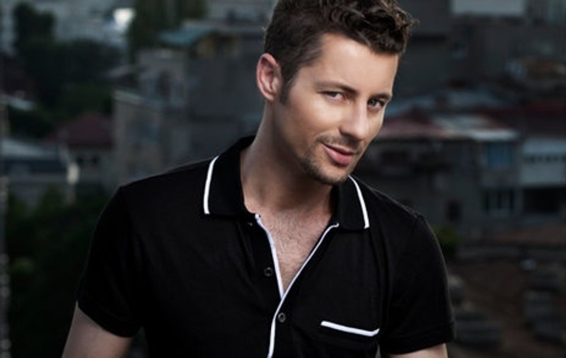 Video | Adrian Sina feat. Beverlei Brown - I can’t live without you 