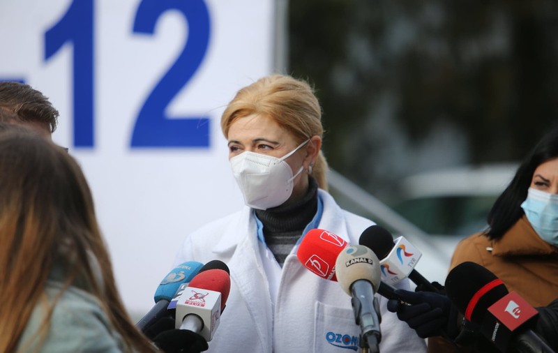 Centrul de vaccinare de la Romexpo, inaugurat cu întârzieri. STS spune că nu au fost probleme tehnice, un medic susține că nu a putut să se logheze