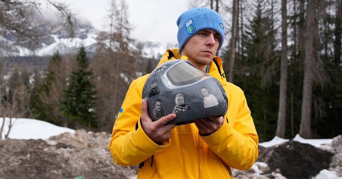 Vladislav Heraskevici, descalificat de CIO pentru că a insistat să poarte o cască ornată cu sportivi ucraineni uciși de Rusia Foto: Profimedia