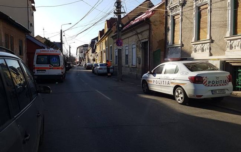 Farmacistă din Timișoara, găsită moartă în casă. Ar fi luat o supradoză de medicamente