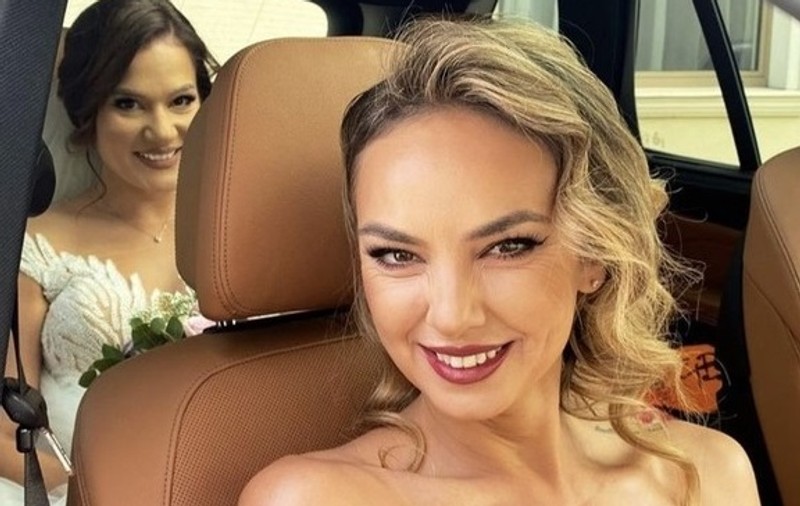 Roxana Ionescu și soțul ei, nași la nunta lui George Hora cu Ramona. Ce ținută a ales „Mama Natură” pentru eveniment