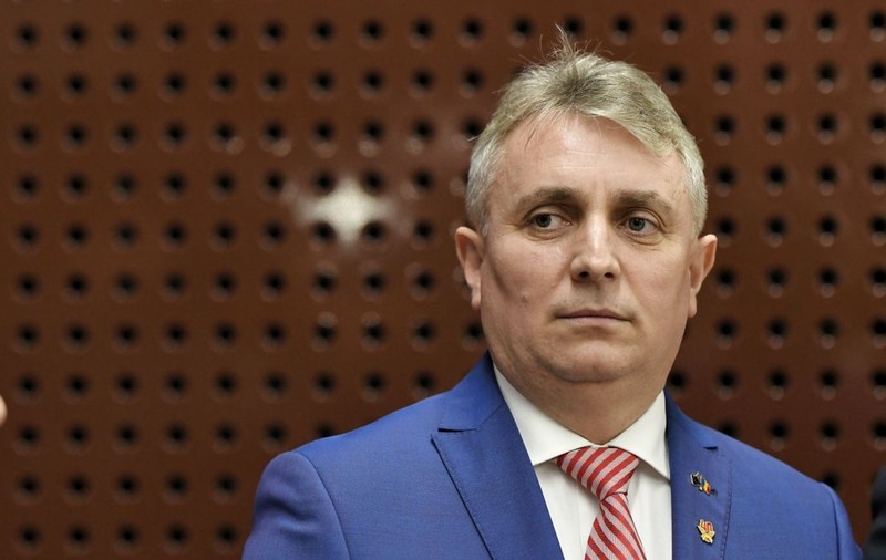 Lucian Bode, ministrul de interne: Peste 1.000 de secții de poliție din mediul rural au toaleta în curte