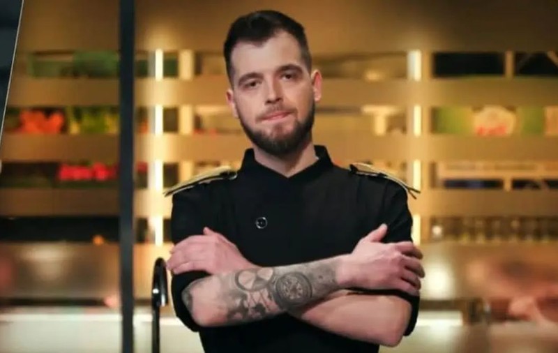 Cătălin Boroica, bucătarul de 26 de ani din Alba Iulia, merge mai departe la „Chefi la cuțite”. A fost ales în echipa Scărlătescu