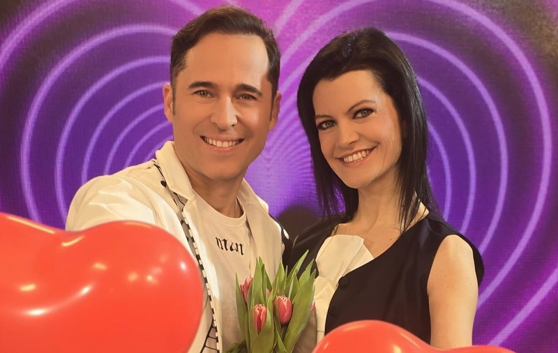Dinu Maxer și Magdalena Chihaia se căsătoresc astăzi, după o relație de aproape 2 ani. Ce rochie spectaculoasă a ales mireasa la biserică