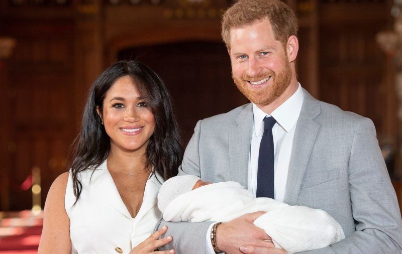 Meghan Markle și-a numit copilul Archie în amintirea pisicii sale. Ce alte teorii prezintă presa britanică