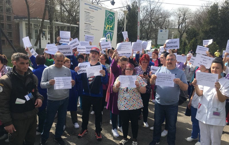 A doua zi de protest la Institutul Marius Nasta. Sindicatele din Sănătate, la discuții cu ministrul Sănătății