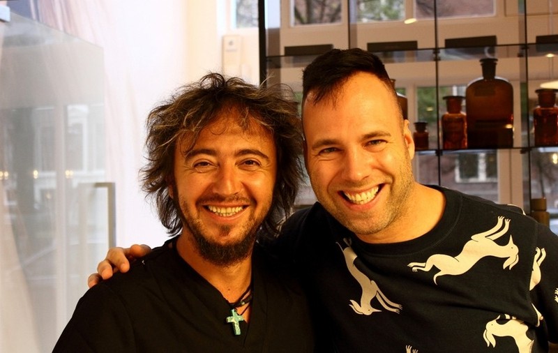 Medicul care i-a făcut implant capilar lui Razvan Ciobanu, invitat în Olanda să pună păr unui star de televiziune