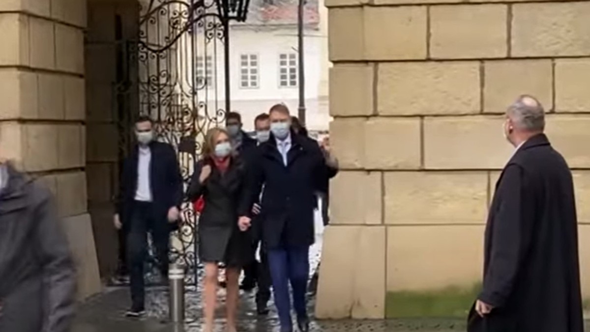 VIDEO | Unde își petrece Klaus Iohannis sărbătorile de iarnă. Ce a făcut șeful statului în prima zi de Crăciun