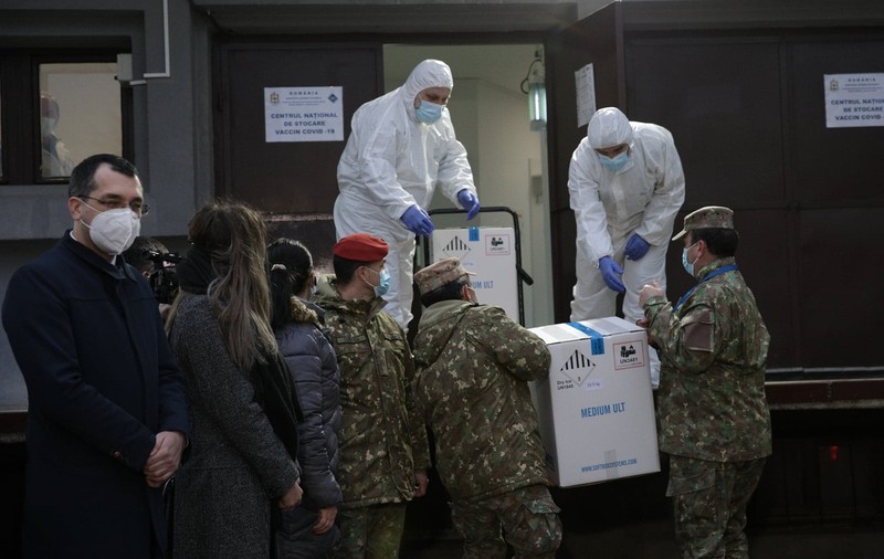 România începe să vândă din dozele de vaccin anti-COVID. Un milion de doze Pfizer pleacă în Danemarca