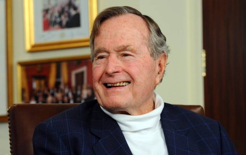 Fostul preşedinte al SUA, George Bush Senior, internat în spital 