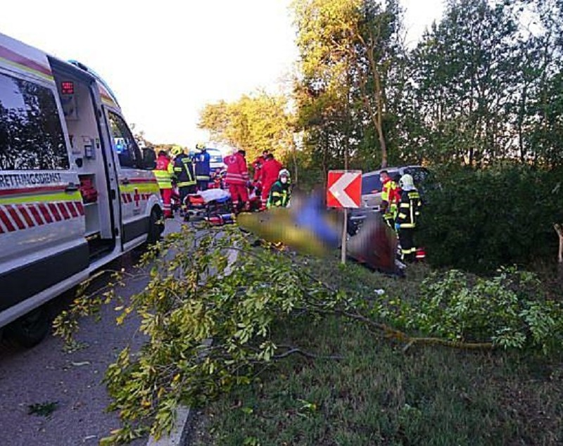 Un român a băgat 15 oameni în spital, când încerca să scape de polițiștii care-l urmăreau pe o șosea din Austria