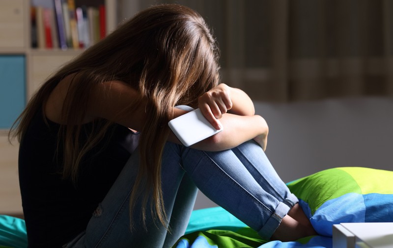 Metoda „Loverboy” în online. „Neîncrederea în părinți și autorități le-a împiedicat pe fete să sesizeze abuzul”
