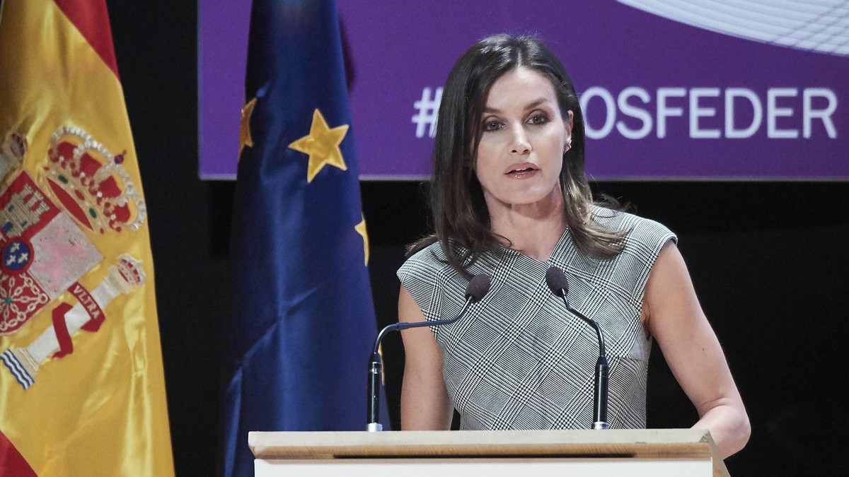 Primul soț al Reginei Letizia a Spaniei s-a căsătorit a treia oară. Mireasa îi e prietenă din copilărie