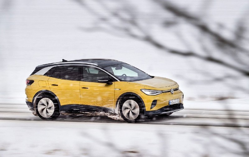 Șofer de VW electric se plânge de un consum „absurd” iarna: de ce cresc valorile și cum poate fi evitată problema