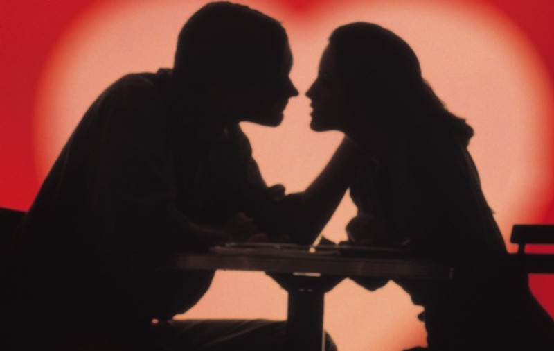 De ce eşuează cei care îşi caută perechea pe site-urile de dating