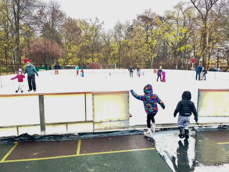 Patinoarul din Parcul Bazilescu
