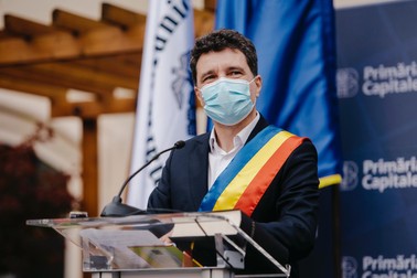 Nicușor Dan pe 29 octombrie, cu ocazia ceremoniei de învestire de la sediul Primăriei Capitalei | Foto: Facebook