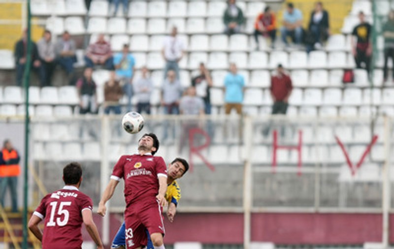 Veste bună pentru rapidişti! Ar putea ajunge în Liga I şi fără licenţă