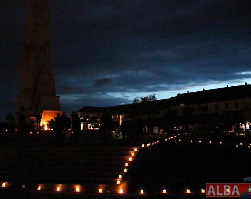 Peisaj de vis la Festivalul Luminii în Timișoara. Mii de lampioane au luminat Cetatea Alba Iulia Carolina