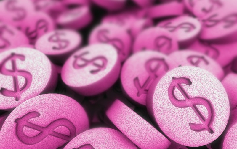 Ce tupeu! Câţiva tineri voiau să aducă 2.000 de pastile de ecstasy în România printr-o firmă de curierat