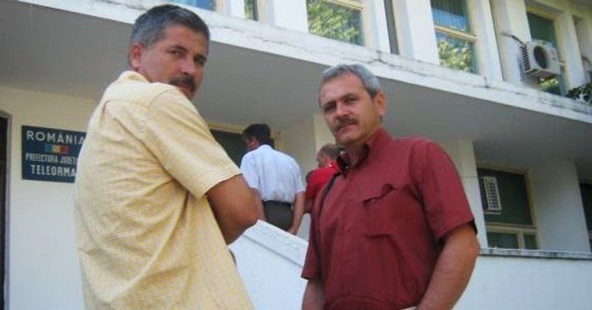 Cazul TelDrum-Dragnea, dat ca exemplu de OLAF. Marian Fișcuci (cămașă crem) și Liviu Dragnea (cămașă vișinie), ambii cu mustață