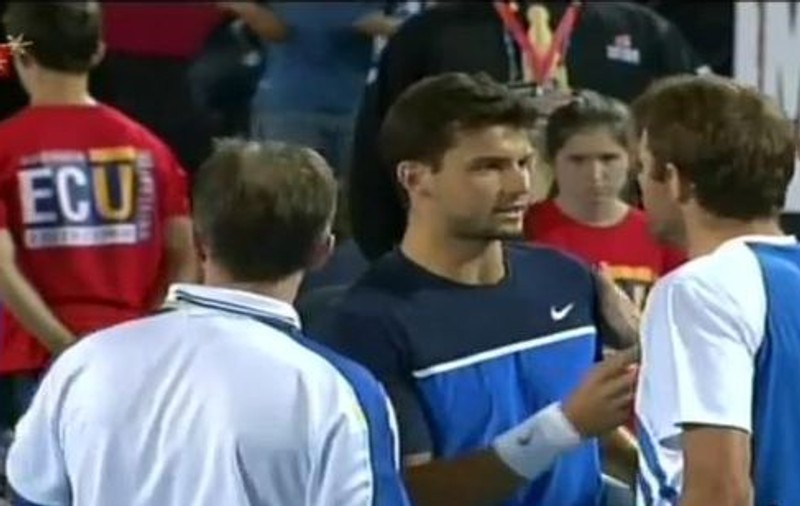 Aşa ceva vezi mai rar pe un teren de tenis! Mardy Fish şi Grigor Dimitrov, la un pas de bătaie! | VIDEO
