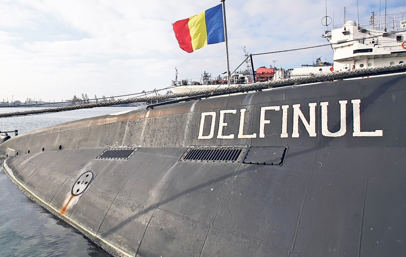 EXCLUSIV LIBERTATEA | Submarinul «spion» a eşuat la mal! FOTO