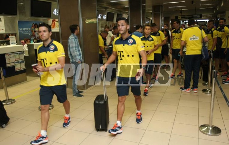 ATENTATUL DE LA PARIS! Fotbaliștii din naționala României au plecat în Italia, pentru meciul amical de marți, ora 21.45 (Pro TV). Tricolorii se pregătesc de un Euro despre care nu se știe sigur unde se va disputa