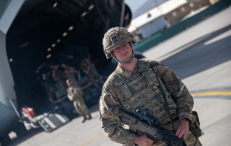 Londra anunță că forțele speciale britanice sunt anchetate pentru uciderea unor civili în Afganistan