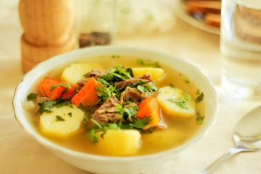 Ciorbă de miel cu cartofi