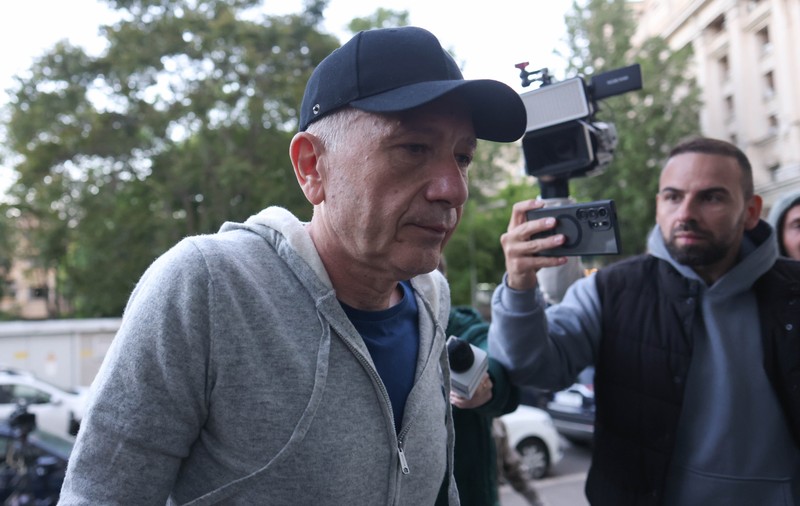 Procurorii Teodor Niță și Gigi Valentin Ștefan au fost arestați preventiv pentru trafic de influență și instigare la abuz în serviciu