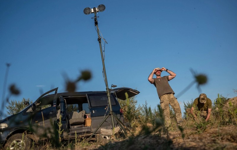 Dronele la altitudini mici, o provocare pentru radarele de ultimă generație din România. Ce măsuri au fost luate - Surse MApN