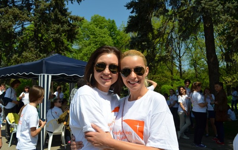 Diana Dumitrescu, Andreea Răducan și Daniela Nane au mers pe jos 10 kilometri, pentru copiii nevoiași