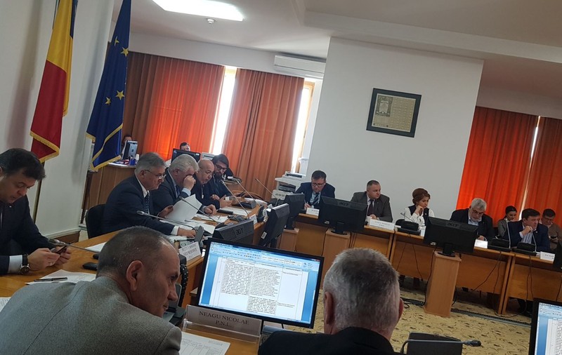 UPDATE Schimbări la ordonanța privind plata defalcată a TVA: Fiscul va putea debita și alte datorii bugetare din contul de TVA al companiilor
