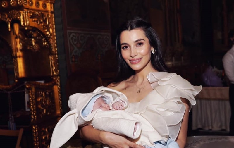 Lili Sandu s-a filmat în lenjerie intimă și a publicat imaginile. Cum arată vedeta la 3 luni după ce a născut