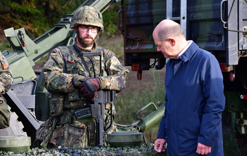 Germania face un pas înapoi în privința angajamentului de a respecta obiectivul NATO de alocare a 2% din PIB pentru cheltuieli militare