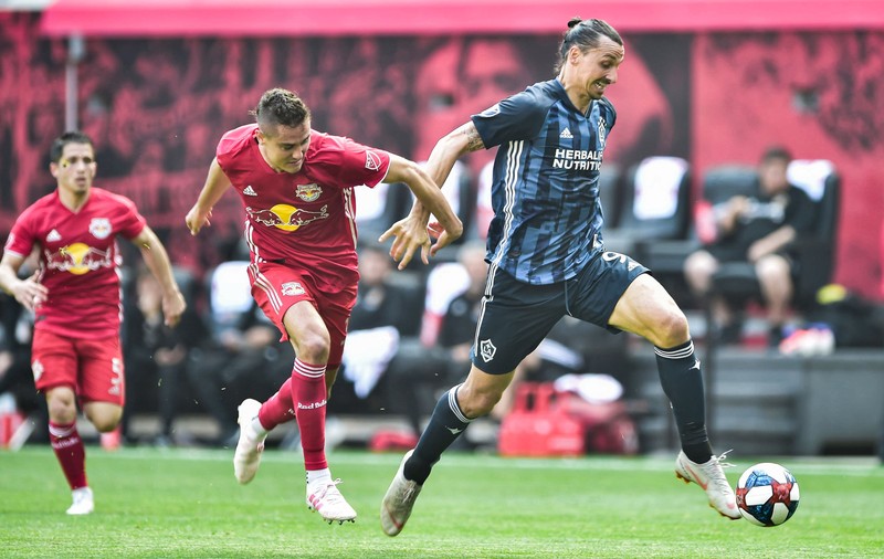Zlatan Ibrahimovic a fost amendat pentru că a simulat un fault în careu în timpul unui meci din SUA