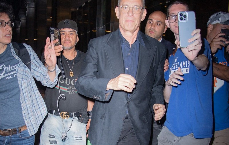Tom Hanks, ieșire nervoasă după ce un fan i-a îmbrâncit soția. Actorul a fost filmat înjurând