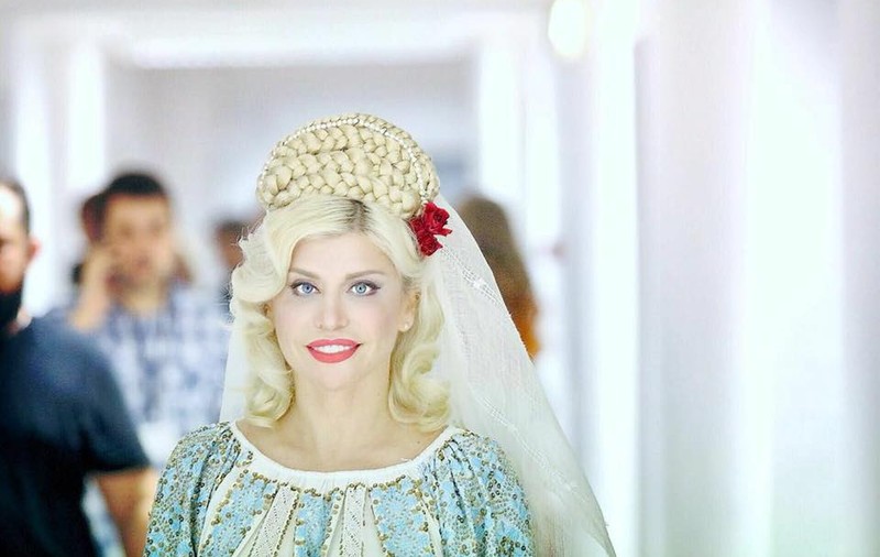 Loredana Groza, apariție spectaculoasă la Vocea României de 1 Decembrie