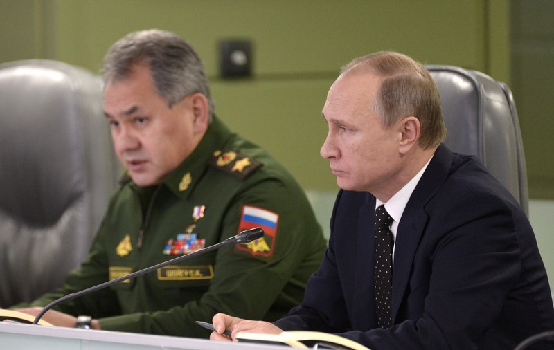 Putin a trecut la fapte. Rusia creează în vestul și sudul țării trei divizii militare pentru "a contracara creșterea forțelor NATO"