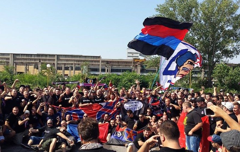 EXCLUSIV / A început RĂZBOIUL. Fanii stelişti s-au bătut cu poliţiştii bulgari! 