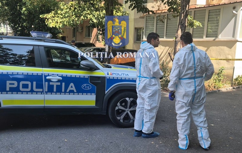Criminalul de la Craiova care și-a ucis soția a murit. A recurs la un gest sângeros înainte să sară de la balcon, când a intrat Poliția peste el