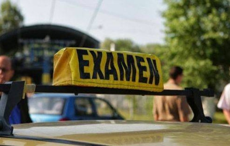 EXCLUSIV/ Lungul drum de la dorință la permis. De ce am ajuns să terminăm școala de șoferi în septembrie și să dăm traseul în mai