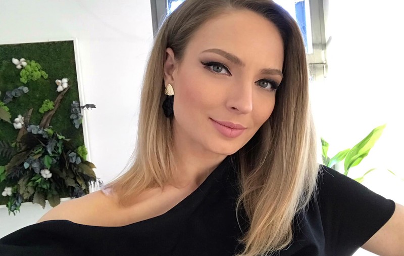 Andra Petrescu, noua prezentatoare de știri de la Antena 1. Face echipă cu Andreea Țopan și Valentin Butnaru