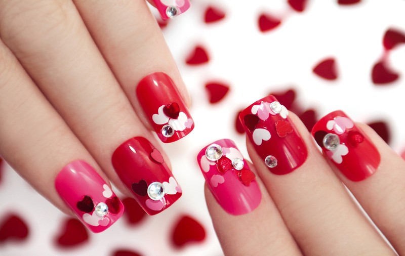 Modele de unghii de Valentine’s Day - cum îți faci manichiura pentru Ziua Îndrăgostiților