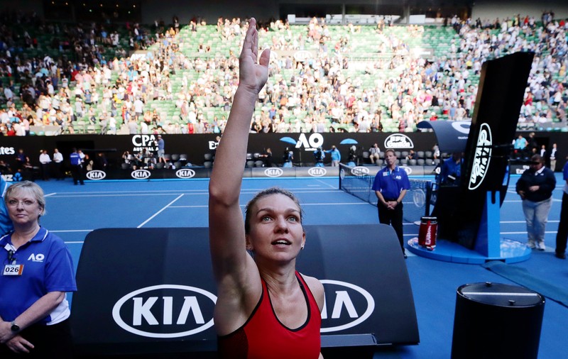Câți bani câștigă Halep dacă o învinge pe Wozniacki în finala Australian Open 2018