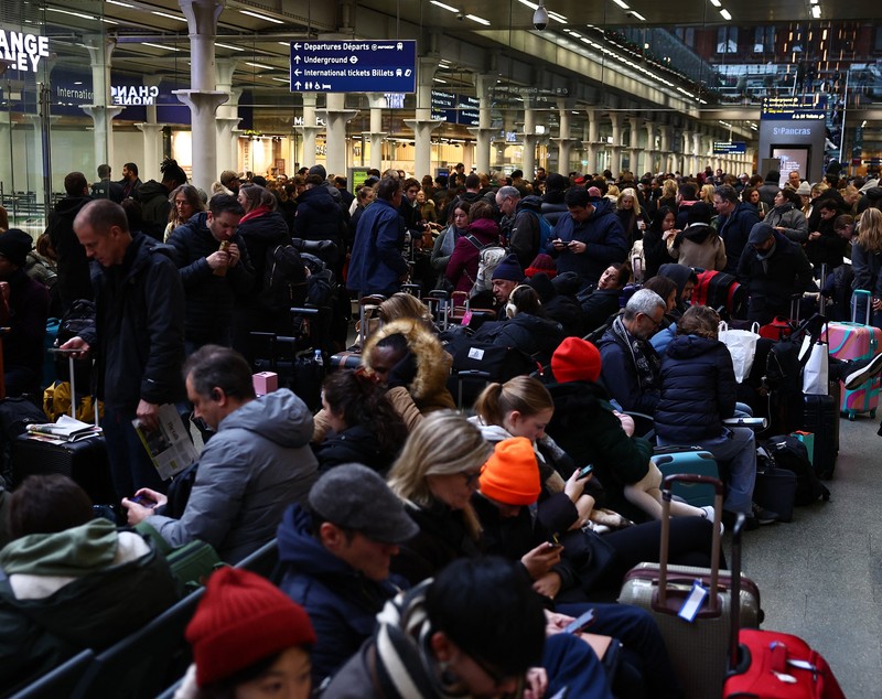 Circulația trenurilor Eurostar din Londra, anulată după ce un tunel de sub Tamisa a fost inundat