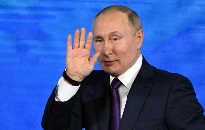 Un expert în drept internațional din Geneva explică de ce Vladimir Putin nu poate fi judecat în absență pentru crime de război. „Cazul Miloșevici”