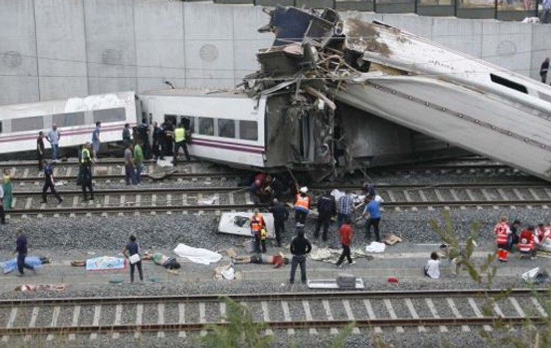 UPDATE ! Cel puţin 80 de morţi după ce UN TREN A DERAIAT în Spania