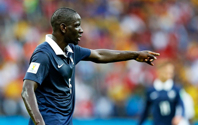 VIDEO / Magic Sakho! Un fundaș francez se dă ”cocoș” și face jonglerii à la Ronaldinho!